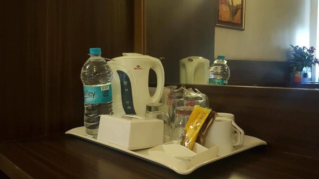 Hostel Mumbai By Maharana Inn Exterior photo