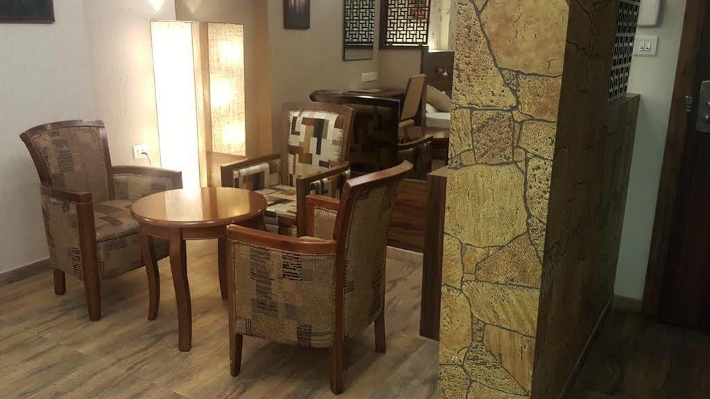 Hostel Mumbai By Maharana Inn Exterior photo